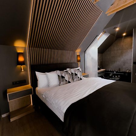 טיהאני Twin Premium Apartman מראה חיצוני תמונה
