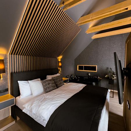 טיהאני Twin Premium Apartman מראה חיצוני תמונה