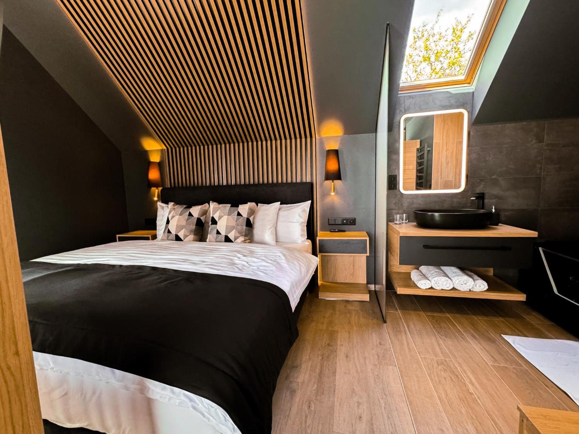 טיהאני Twin Premium Apartman מראה חיצוני תמונה