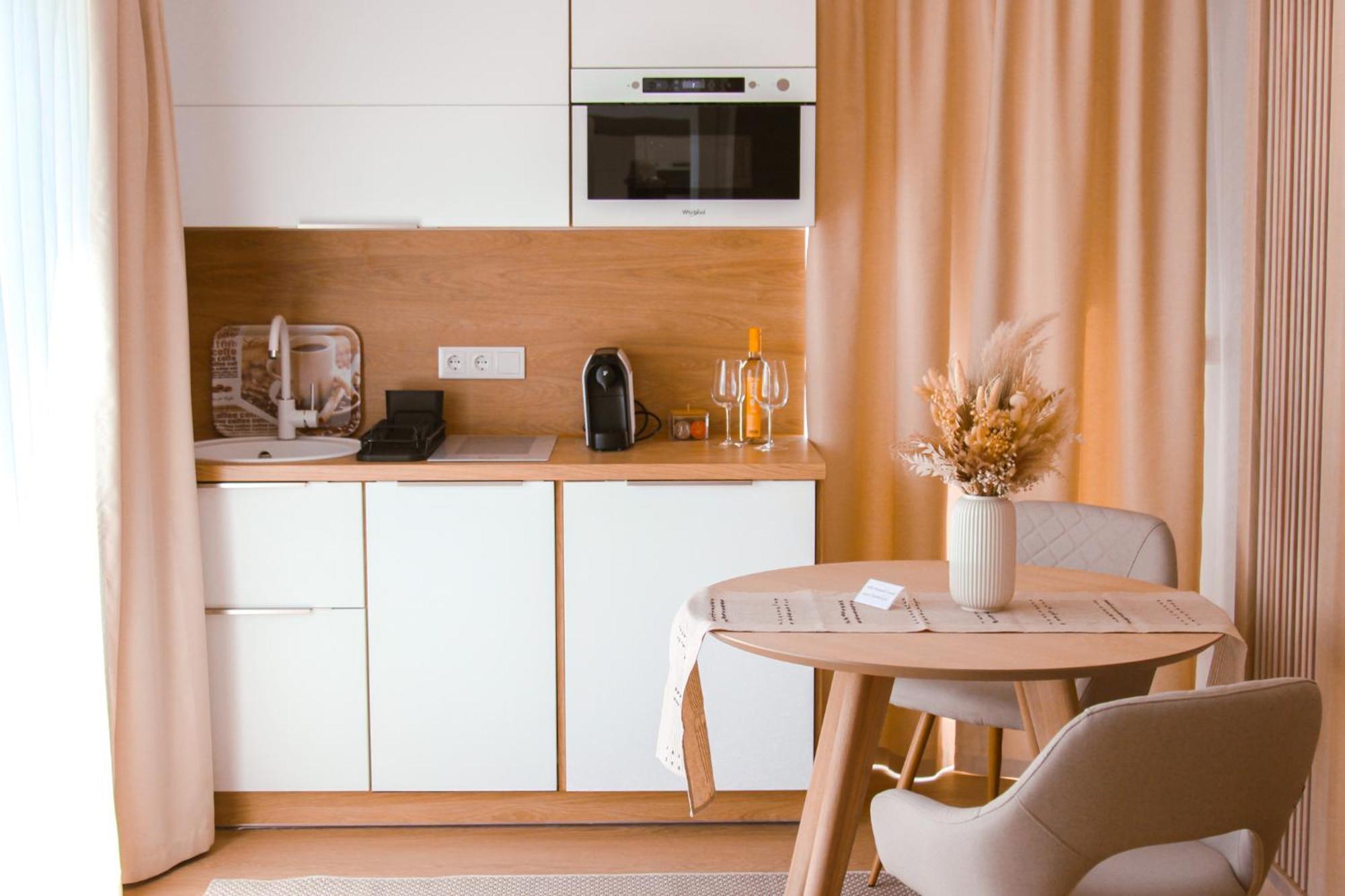 טיהאני Twin Premium Apartman מראה חיצוני תמונה