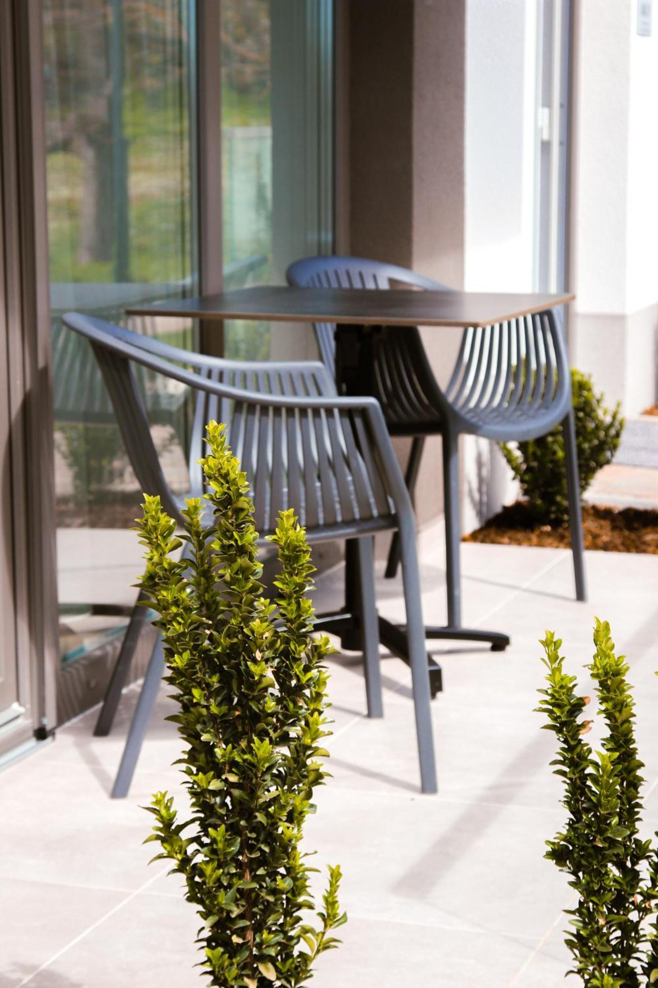 טיהאני Twin Premium Apartman מראה חיצוני תמונה